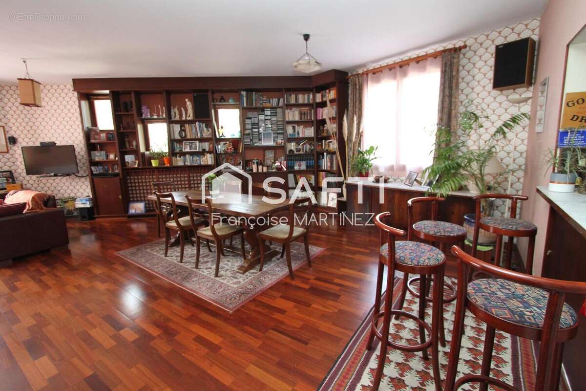 Photo 3 - Maison à BRON