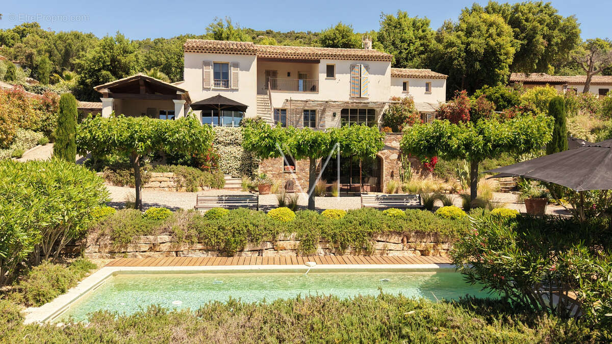 Maison à PLAN-DE-LA-TOUR