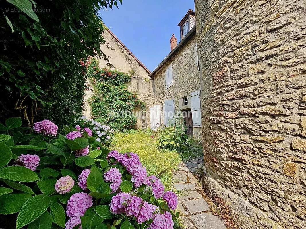 Appartement F7 / 8 - photo 3