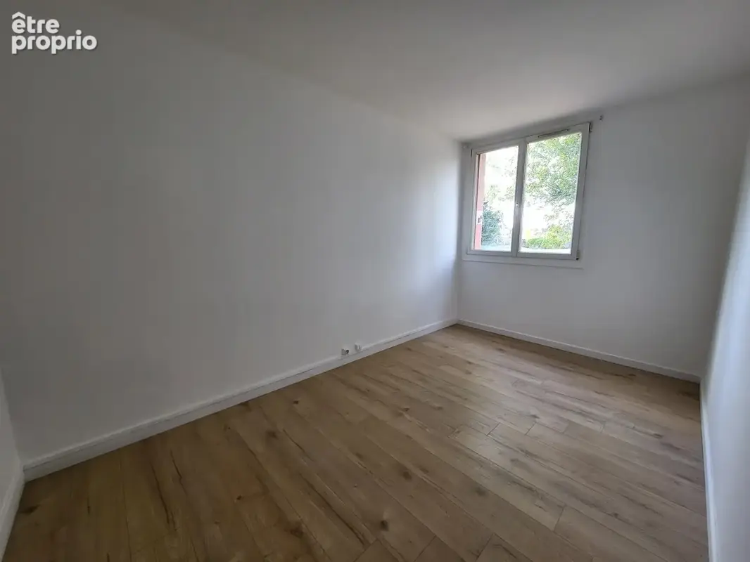 Appartement 74 m² à Noisy-Le-Grand  - photo 4