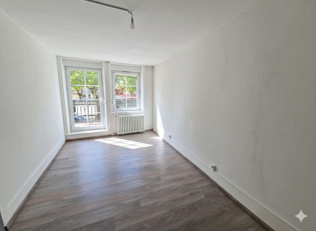 Maison à SAINT-LOUP-SUR-SEMOUSE