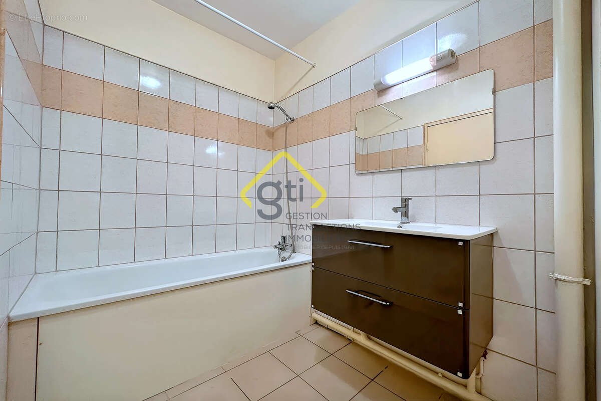 Appartement à SAINT-DENIS