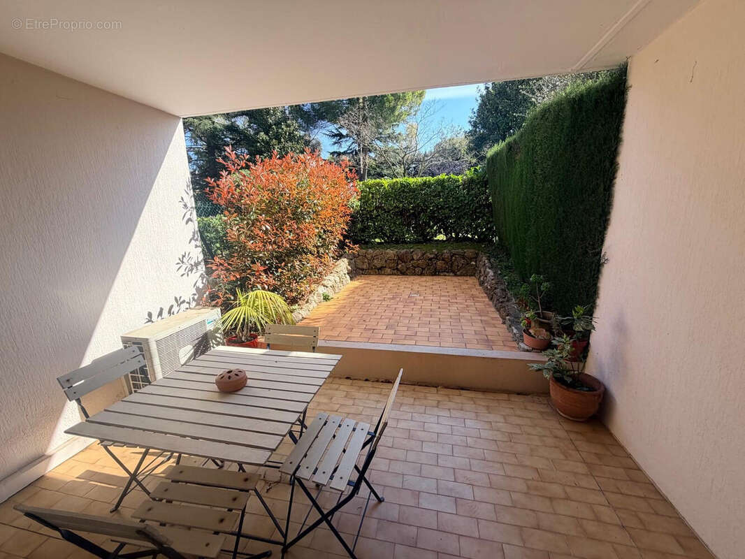 Appartement à LE CANNET