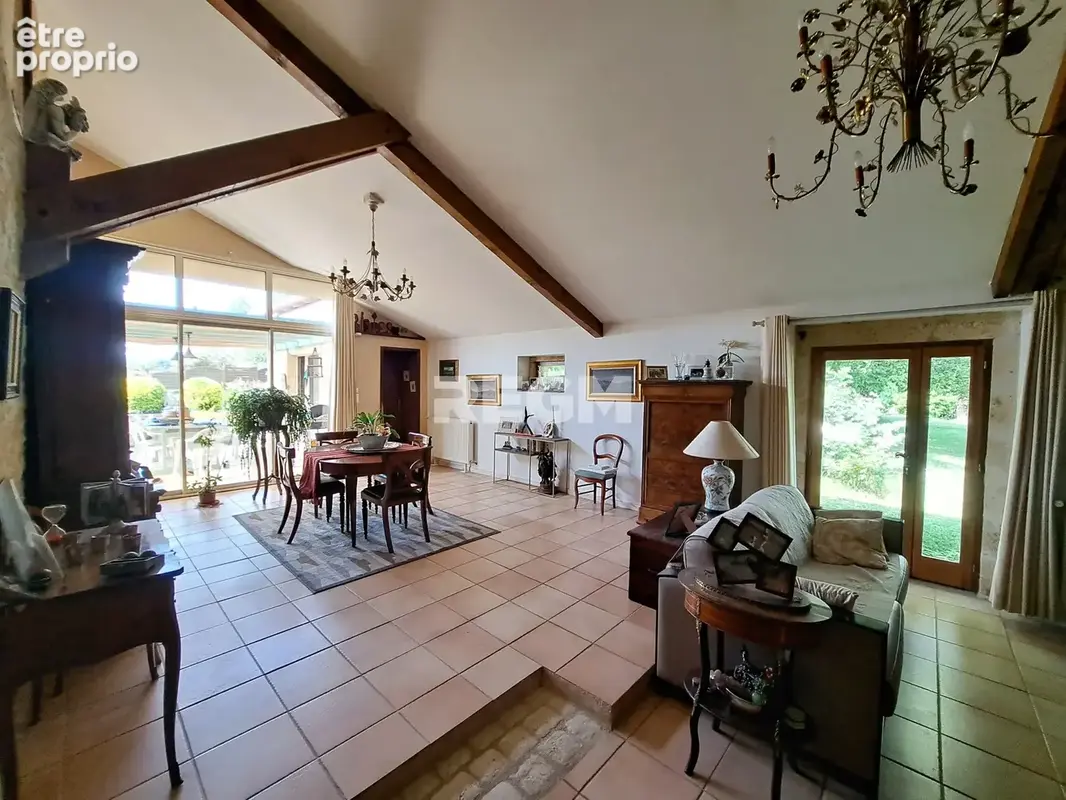 Maison en pierre  5 chambres voire +, à GARDONNE 264 m2 hab - photo 5