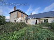 Maison à FEUQUIERES-EN-VIMEU
