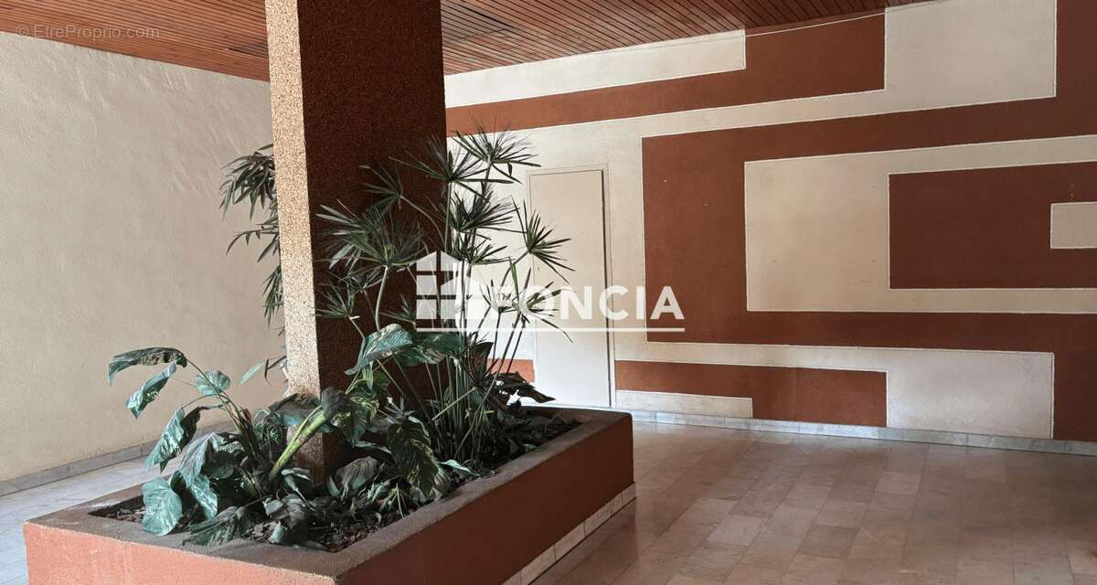 Spécial investisseur, studio avec balcon et parking - photo 2