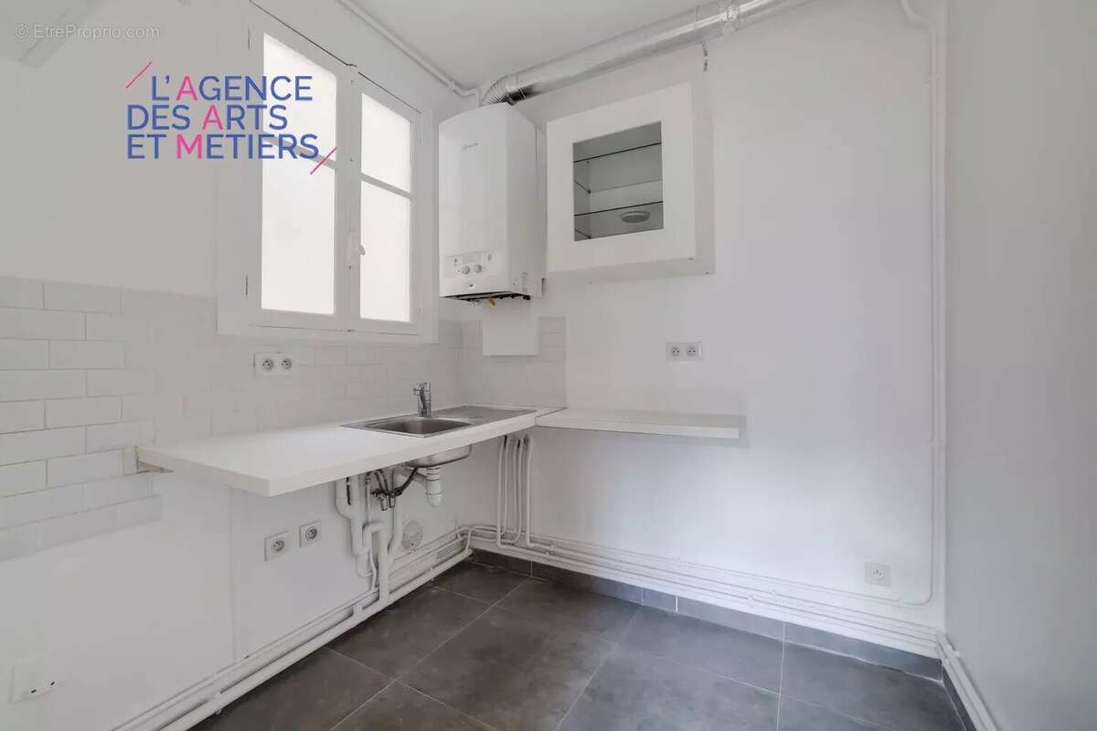 Appartement à PARIS-3E