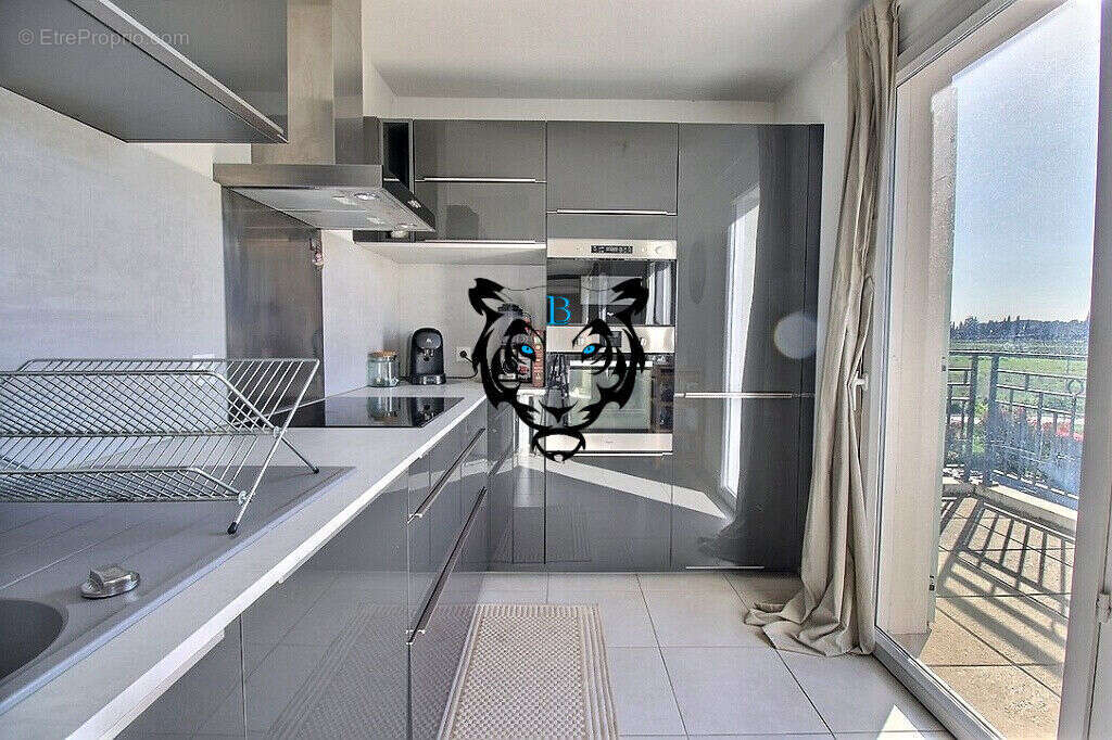 Appartement à LE MUY