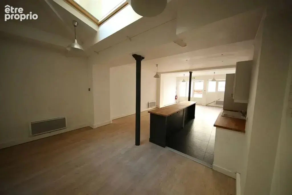 Local 107 m² - rue baron - photo 9