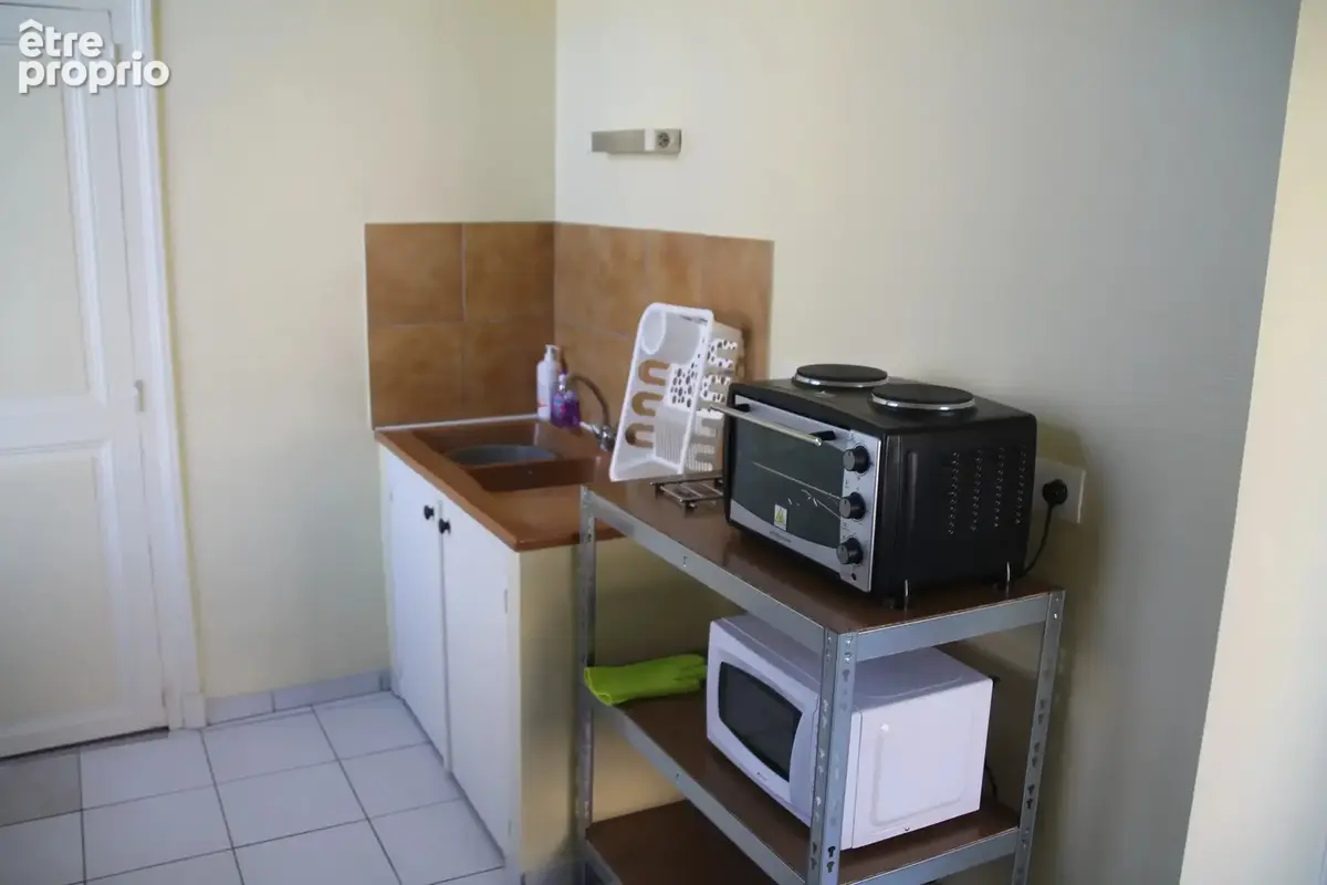 Excellente opportunité d'investissement : immeuble comprenant 3 petits appartements destinés à la location - photo 3