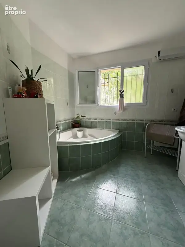 Pouzolles   villa avec piscine, studio indépendant et hangar de 140 m2 sur un terrain de 1 502 m2 - photo 12
