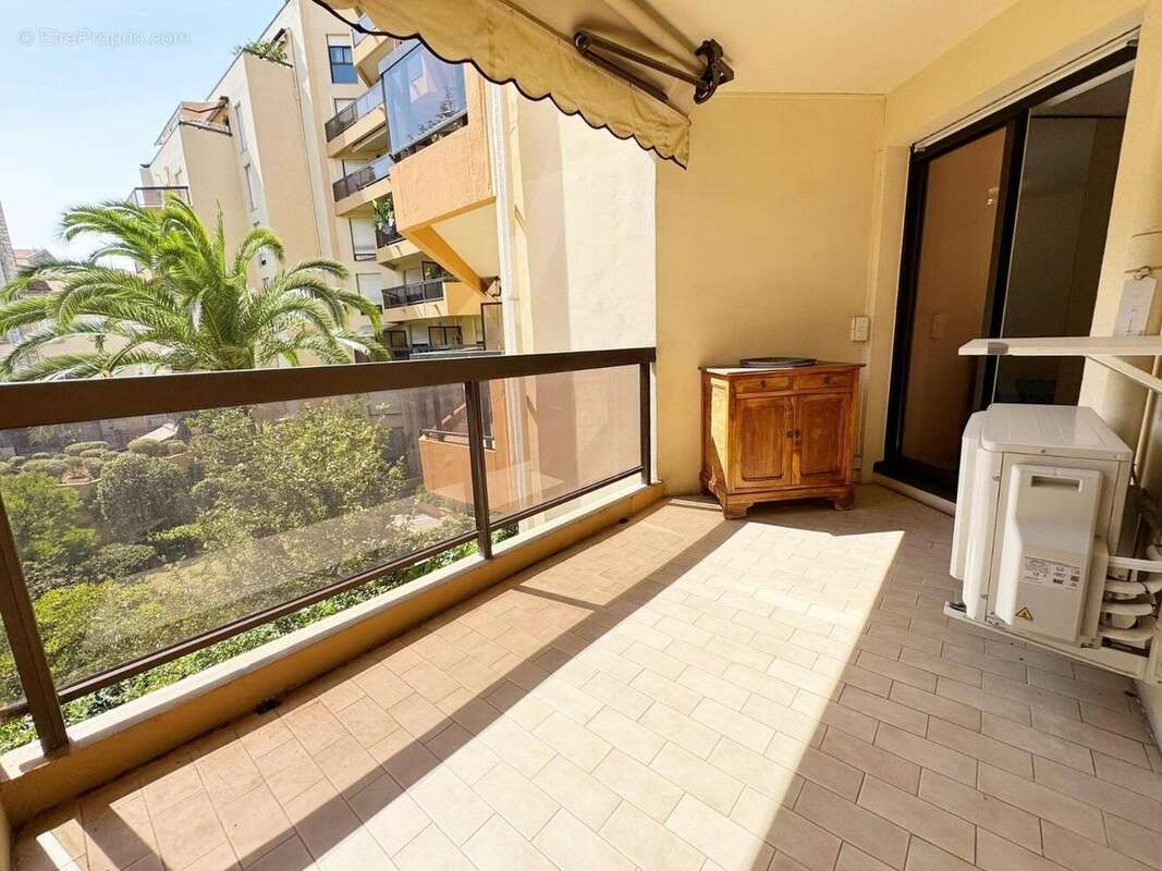   - Appartement à NICE