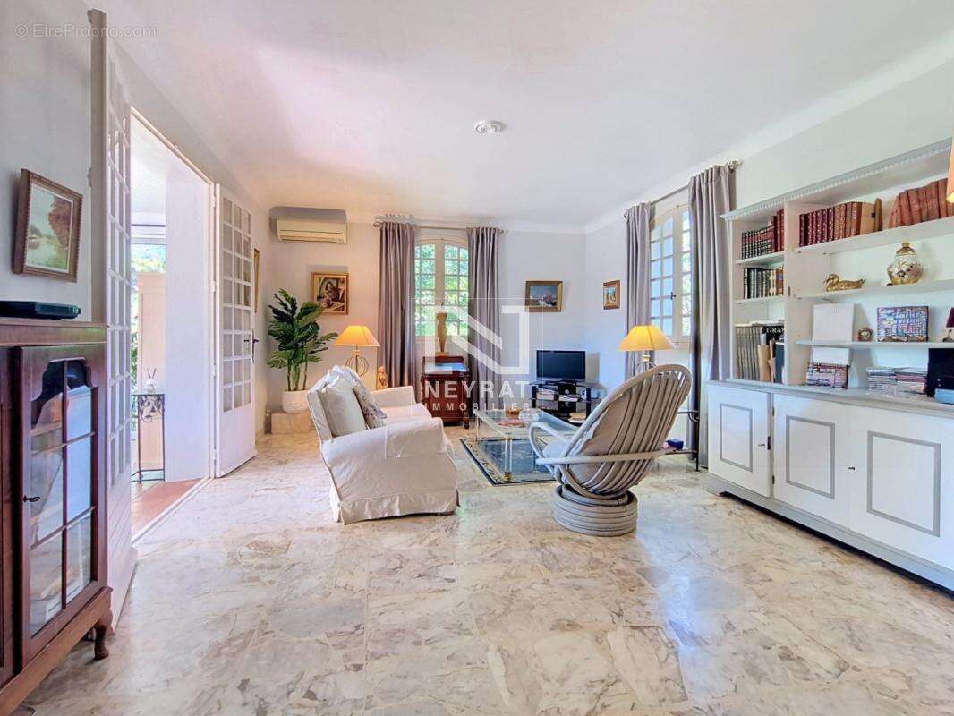 Maison de plain pied 3 chambres, piscine, grand terrain - photo 6