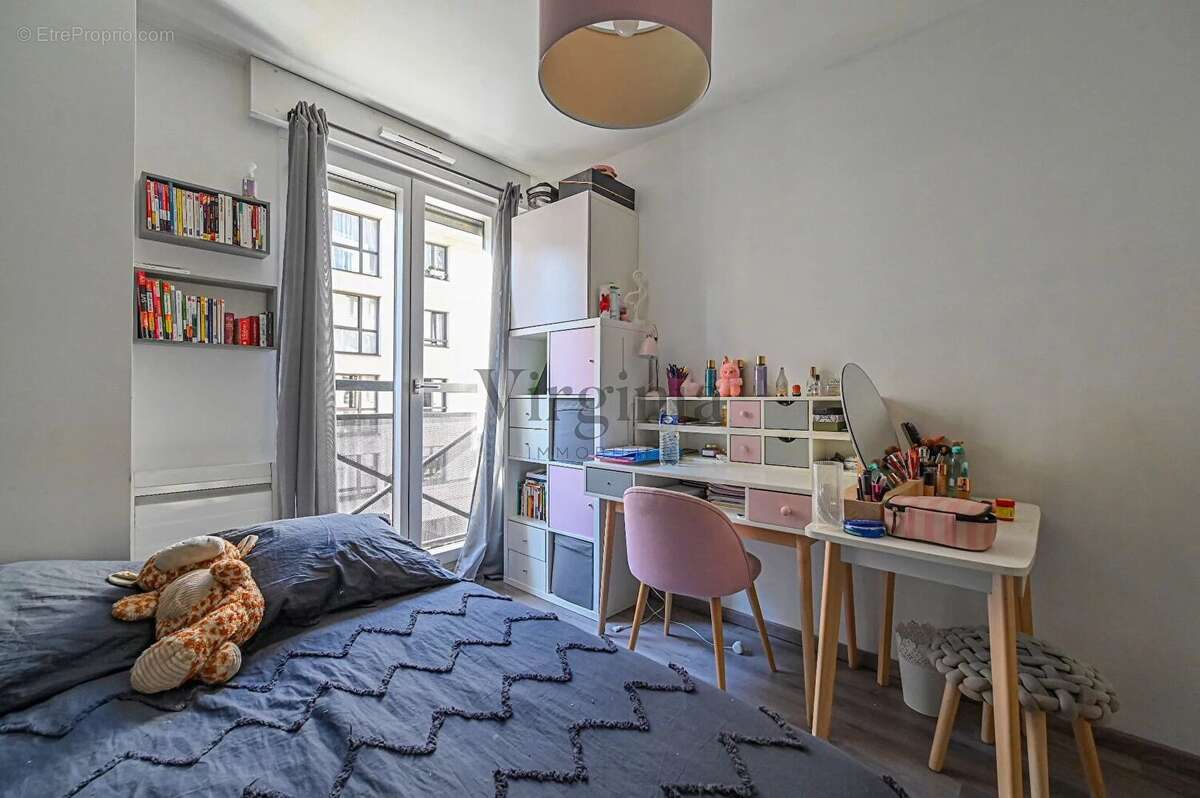 Appartement à CHARENTON-LE-PONT