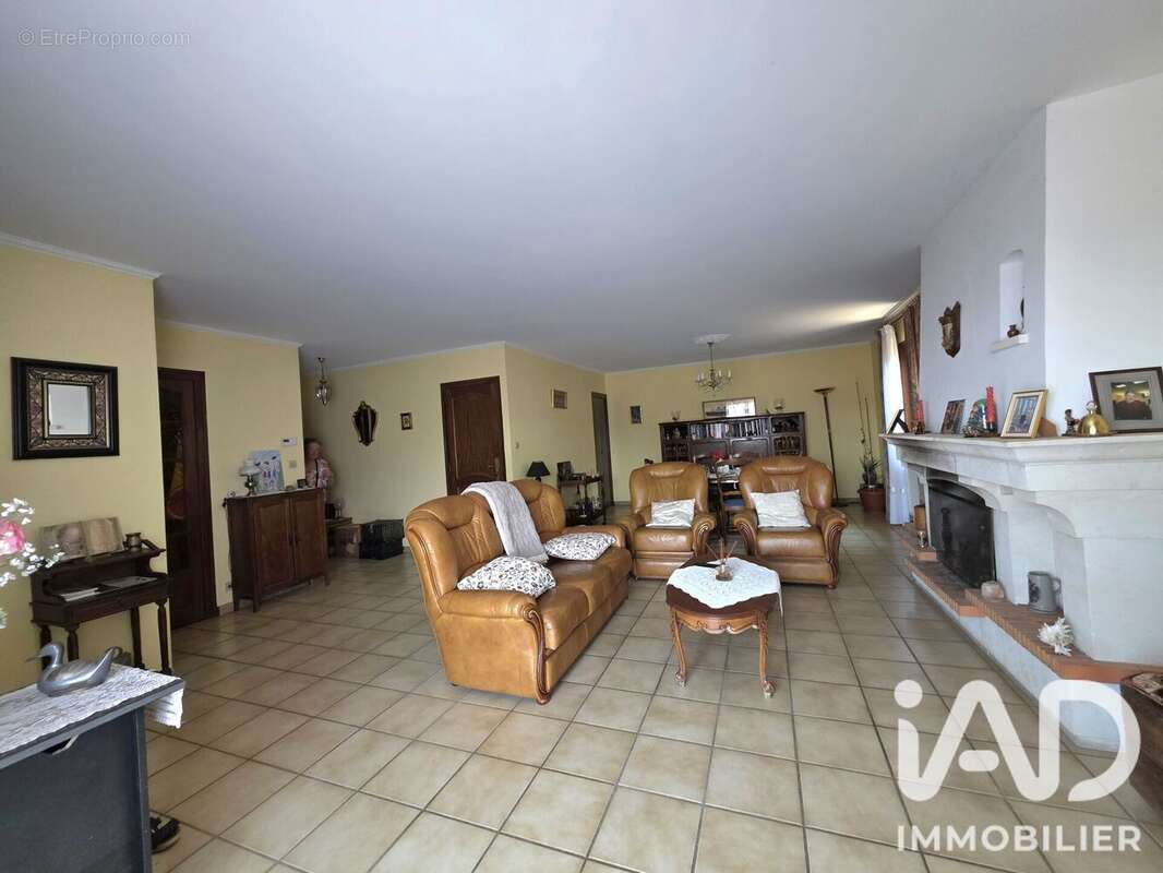 Maison 107 m² à Saint-Etienne  - photo 3