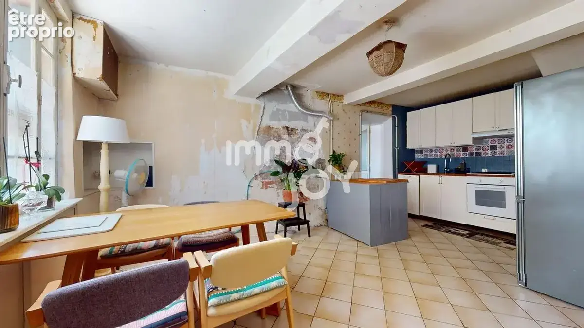 Maison de village 200 m2   7 pièces, 4 chambres   2 terrasses   dépendance   120 000 € FAI - photo 5