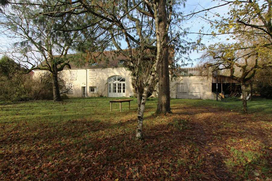 Maison à ENTRAINS-SUR-NOHAIN