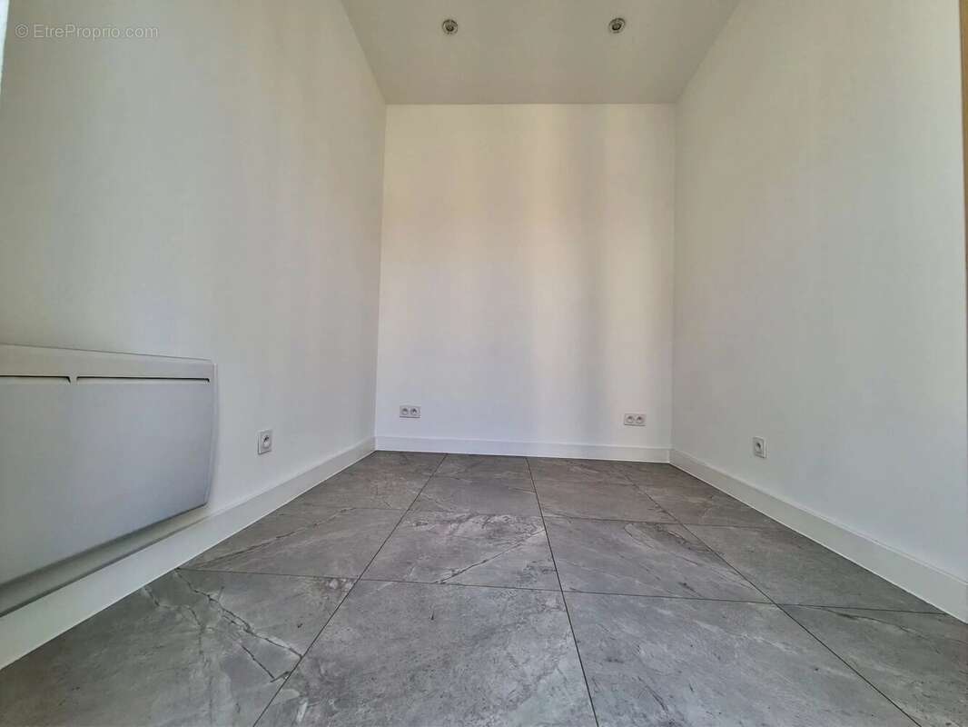 Appartement à VALLAURIS