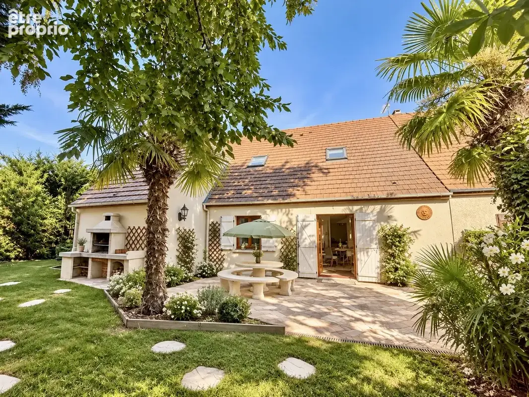 Photo Maison à La Chapelle-En-Serval au prix de 299 000€