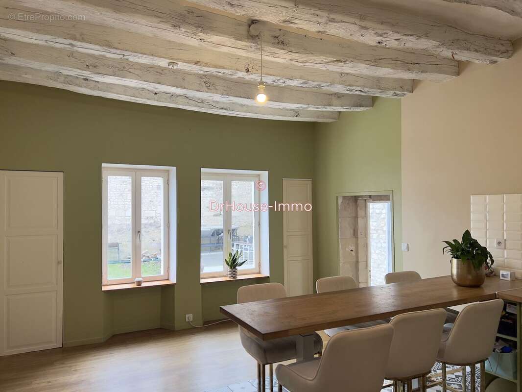 Maison à SAINTE-MAURE-DE-TOURAINE