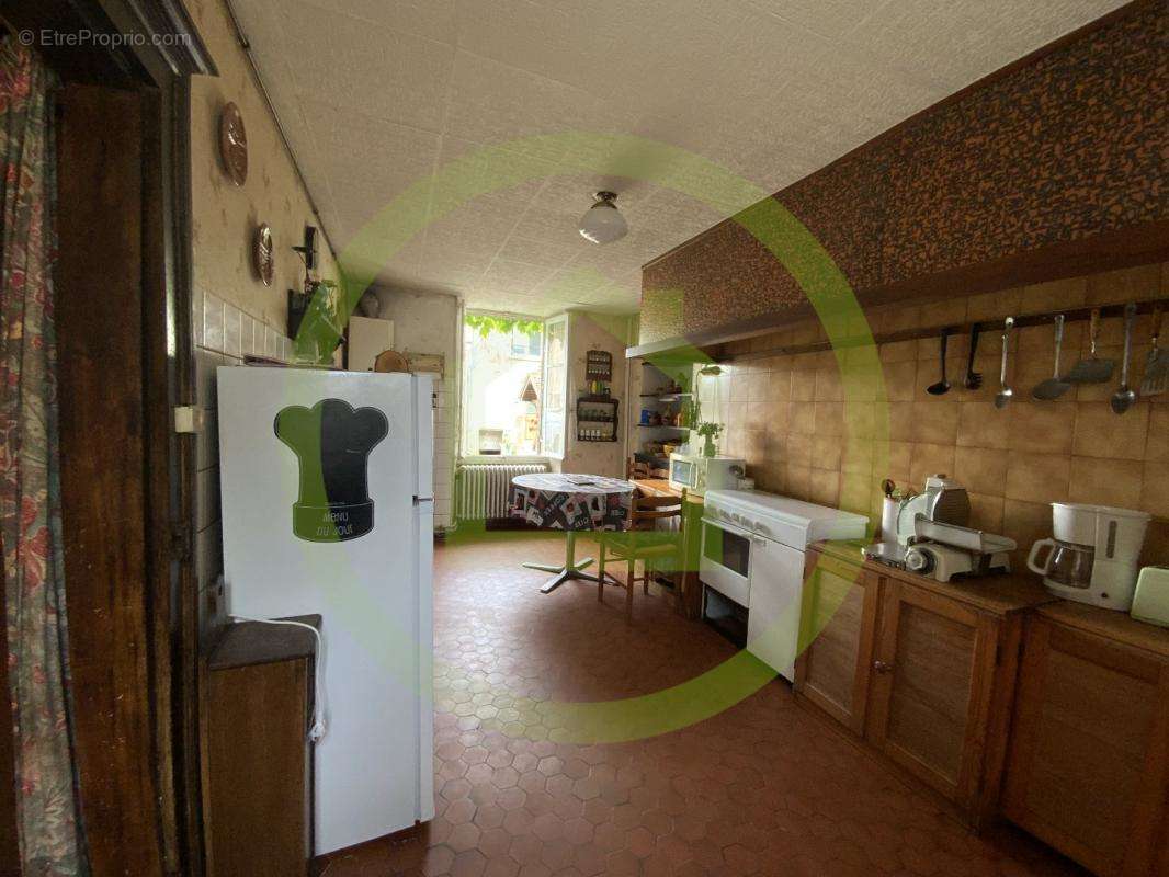 Maison à CHATELUS-MALVALEIX