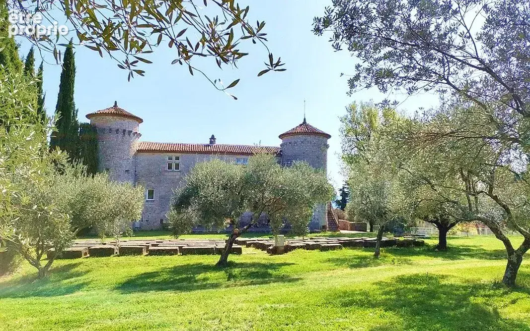 INVESTISSEMENT LOCATIF  BERRIAS ET CASTELJAU - Résidence Vacances Bleues Lou Castel***- 7.32%  de rentabilité - photo 15