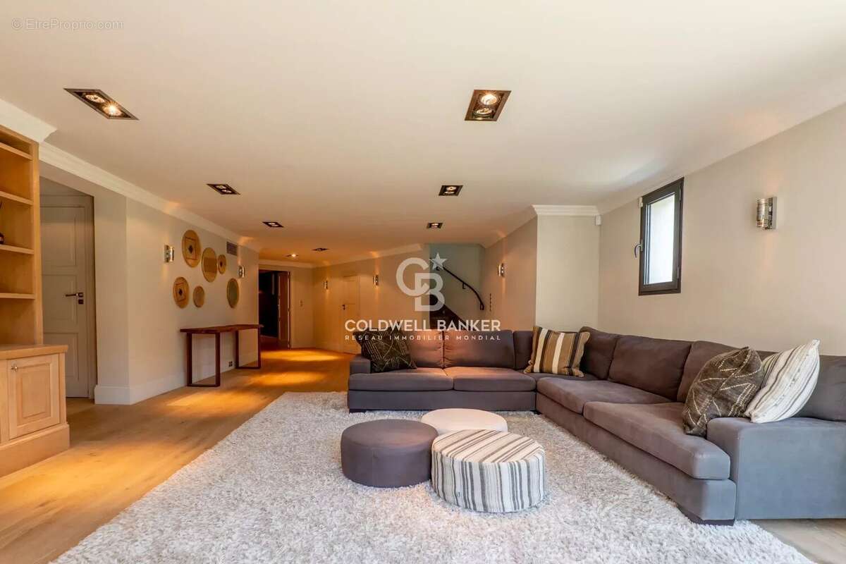 Maison à MOUGINS