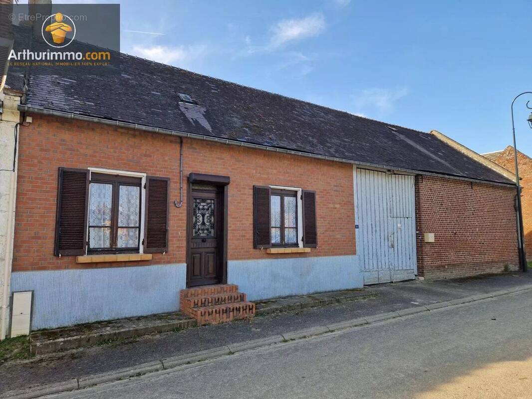 Maison à COIVREL