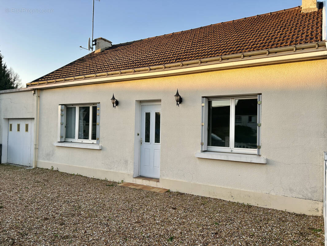 Maison à LA VILLE-AUX-DAMES