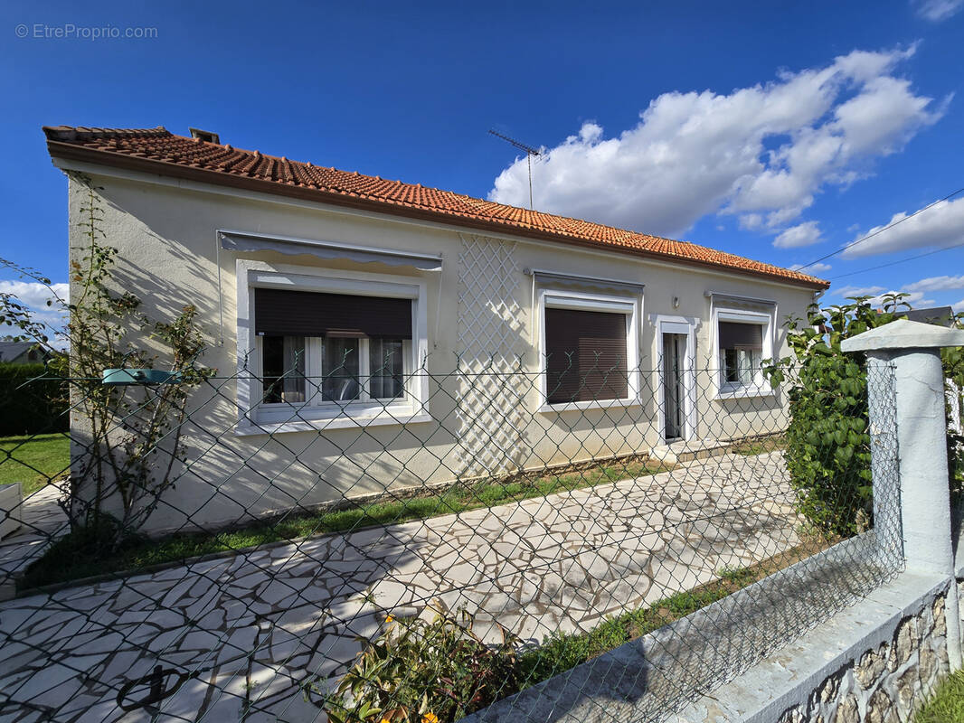 Maison à MONTLIVAULT