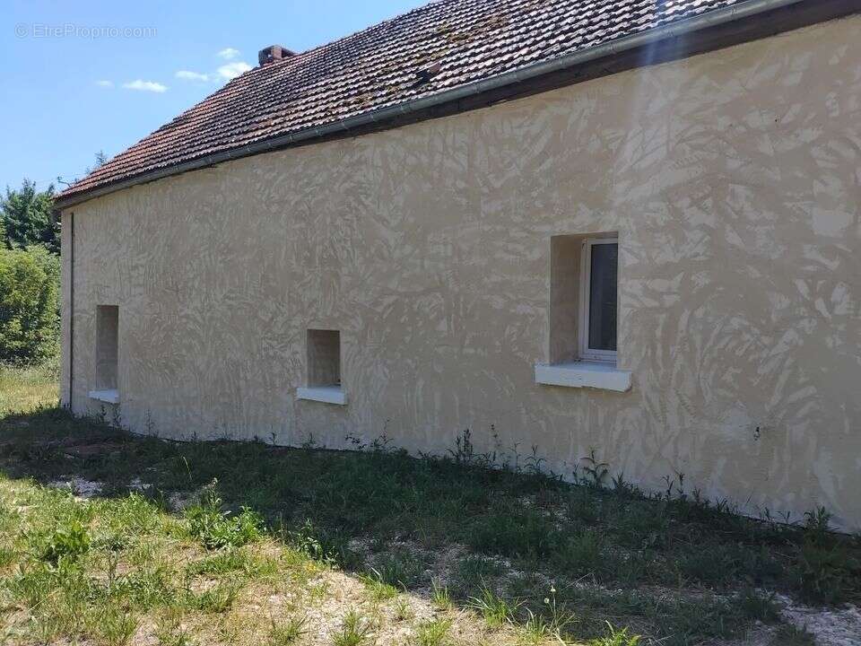 Maison à VARZY