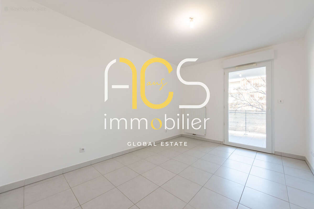 Appartement à CHATEAUNEUF-LES-MARTIGUES
