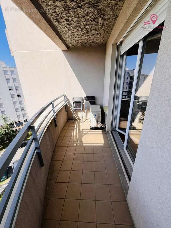 Appartement à LYON-8E