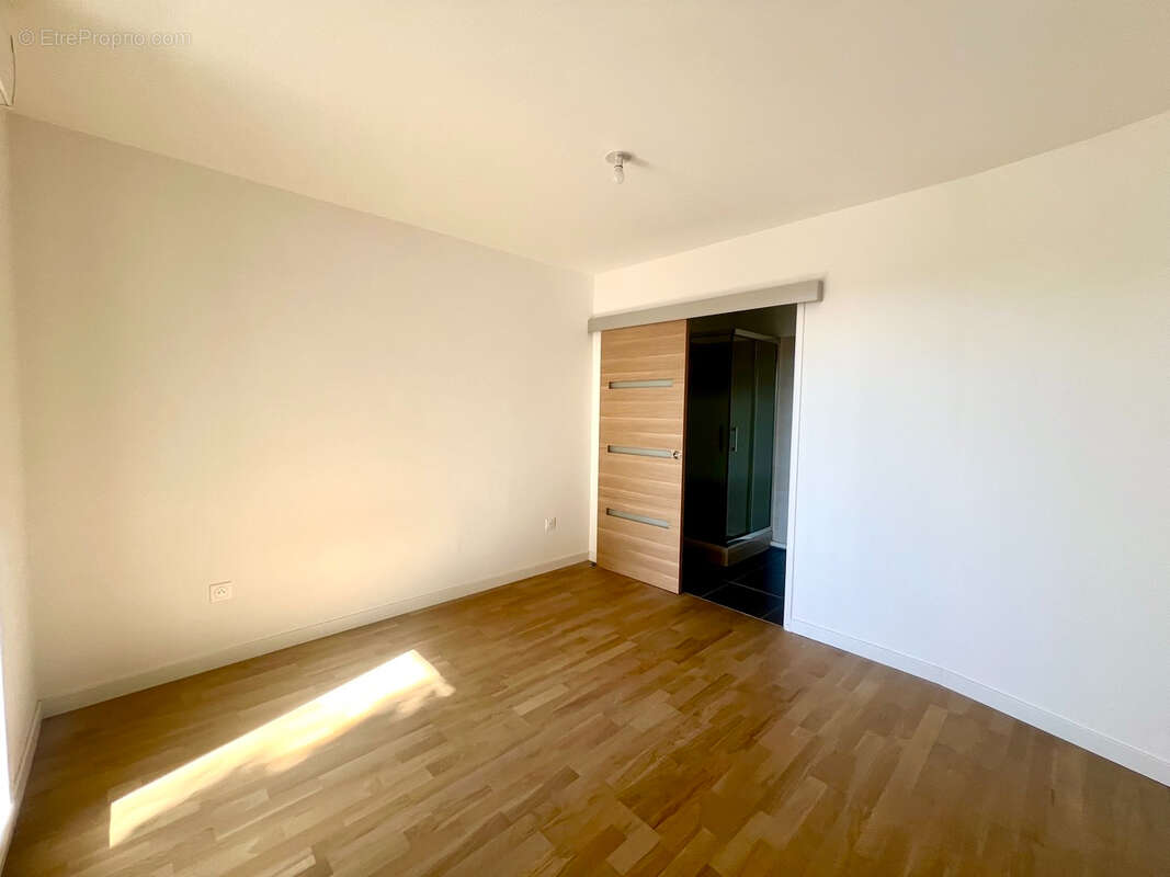 Appartement  4 pièce(s) 89 m2 terrasse de 17 m2 ascenseur - photo 5