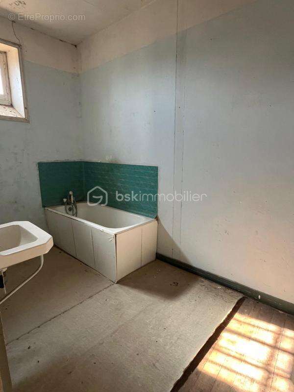 Maison à MAUZE-SUR-LE-MIGNON