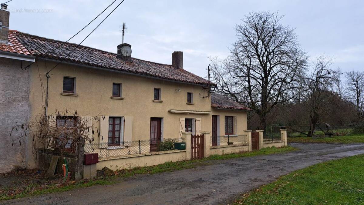Maison à VOUHE