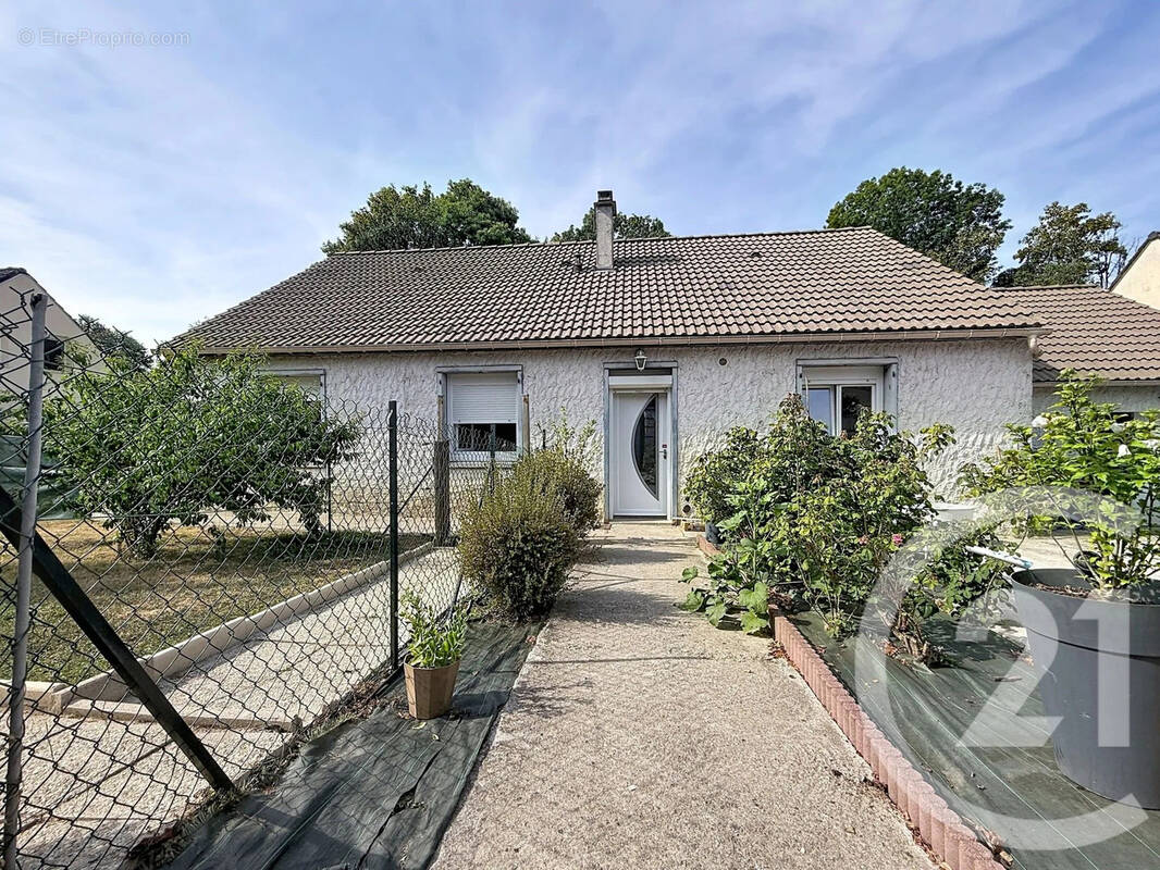 Maison à DONNEMARIE-DONTILLY