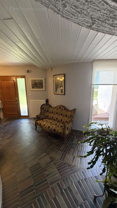 Belle maison d'archi année 70 à marlhes (42) de 214 m2 hab. sur terrain de 6 325 m2 - photo 6