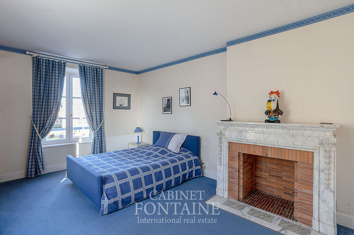 Maison à CREVECOEUR-LE-GRAND