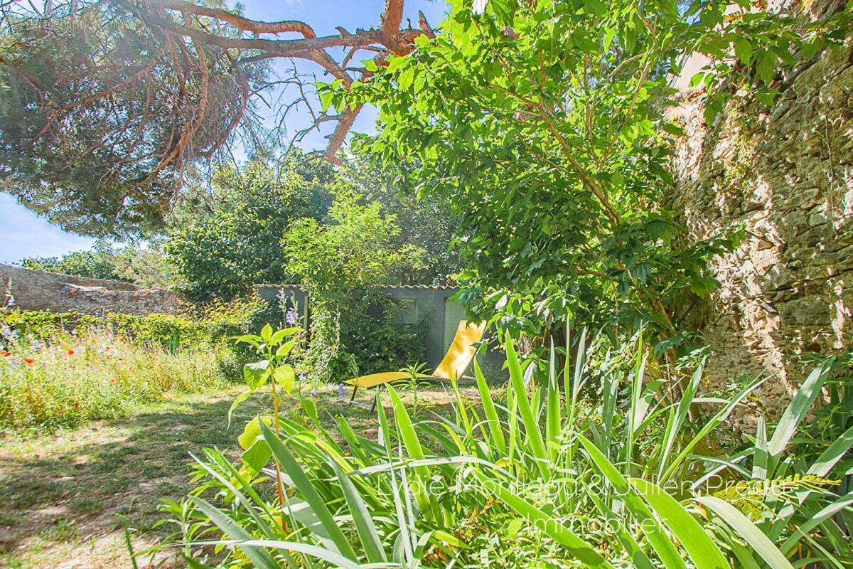 Maison à rénover avec jardin - photo 4