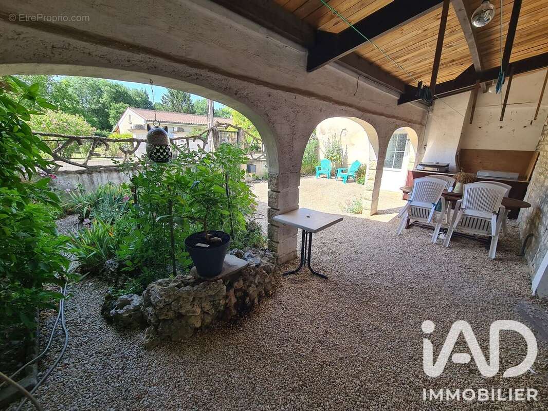 Photo 2 - Maison à VARAIZE