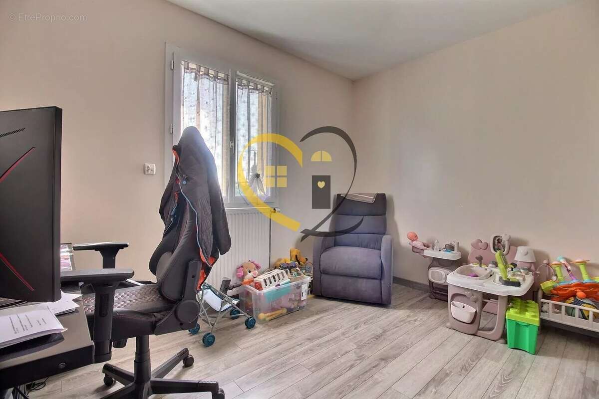 Maison à SAINT-MARTIN-D&#039;AUXIGNY