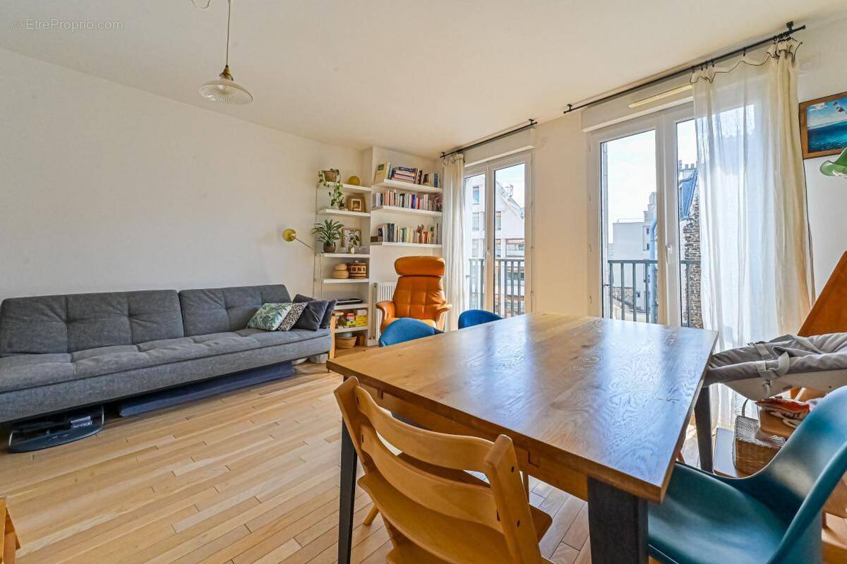 Appartement à PARIS-19E