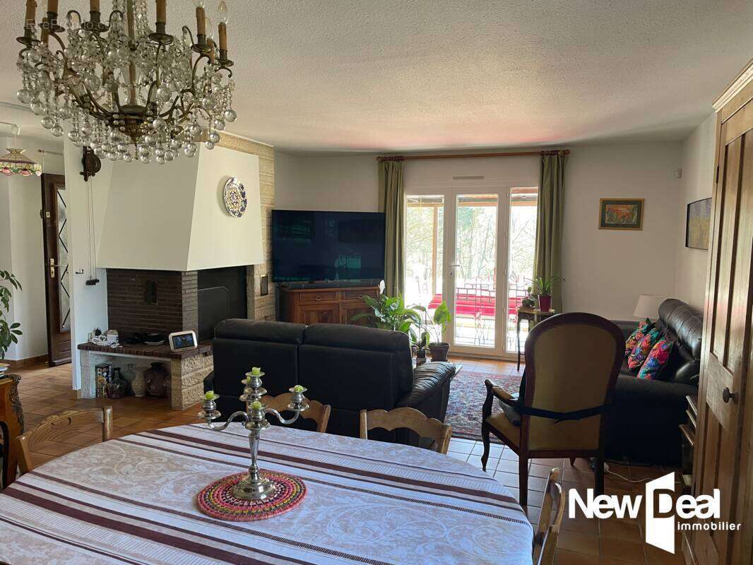 Maison à ENTREPIERRES