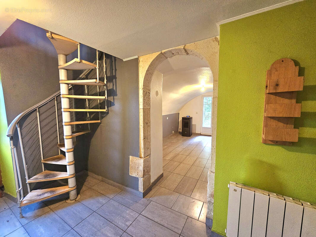 Maison à TREMOINS