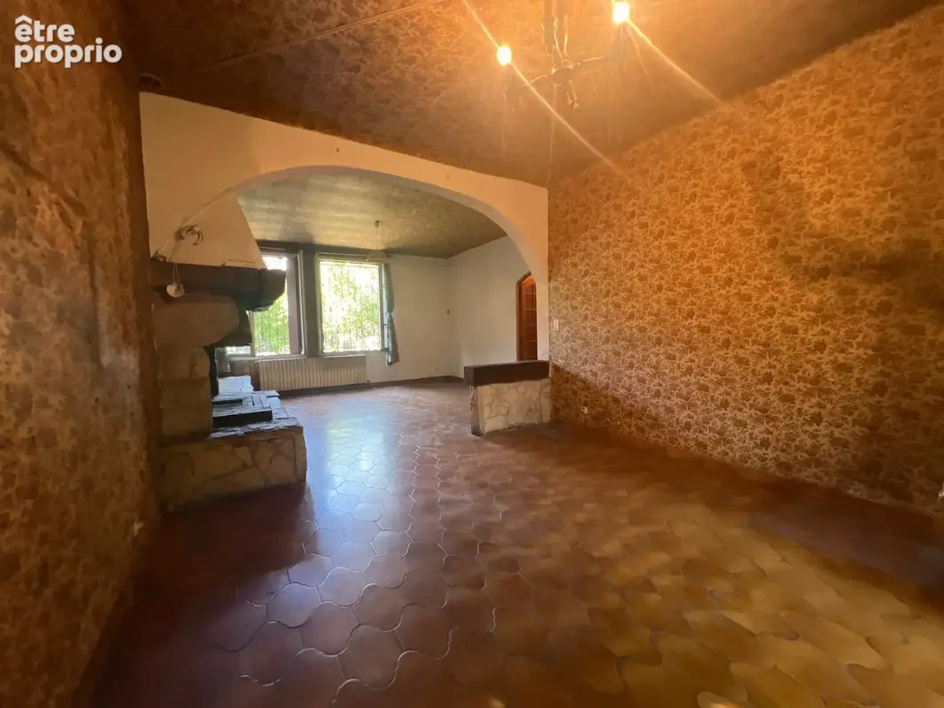 Juncasse - Argoulets  - Maison familiale sur un terrain de 670m2 avec travaux - photo 2