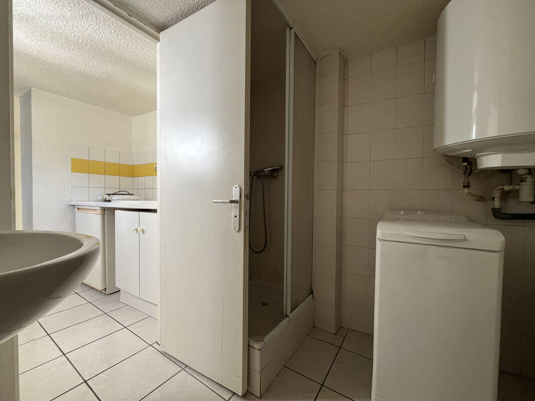 T1 de 26 m2 - Bordeaux - Saint Nicolas - photo 3
