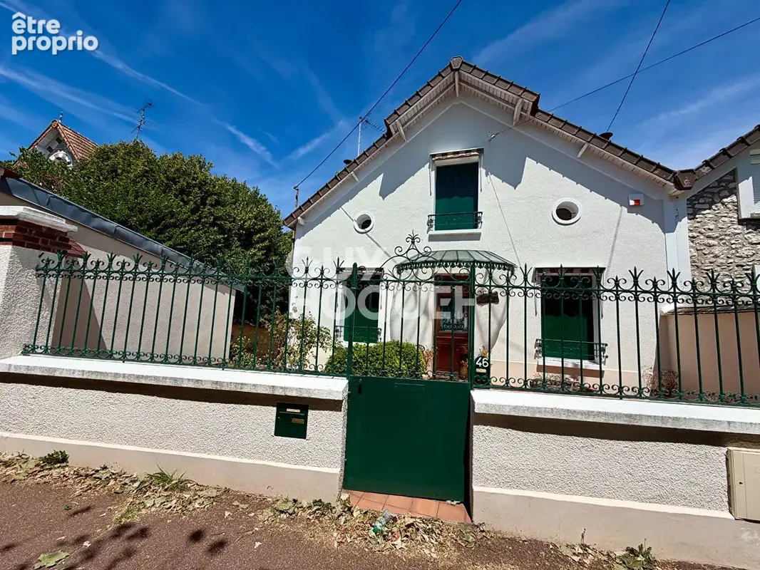 Belle maison de 121m²  sur un terrain 450m²  à deux minutes du centre ville  et de la gare de Moret-sur-Loing - photo 2