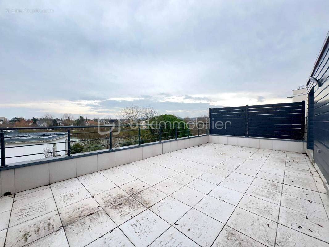 Appartement à LE PERREUX-SUR-MARNE