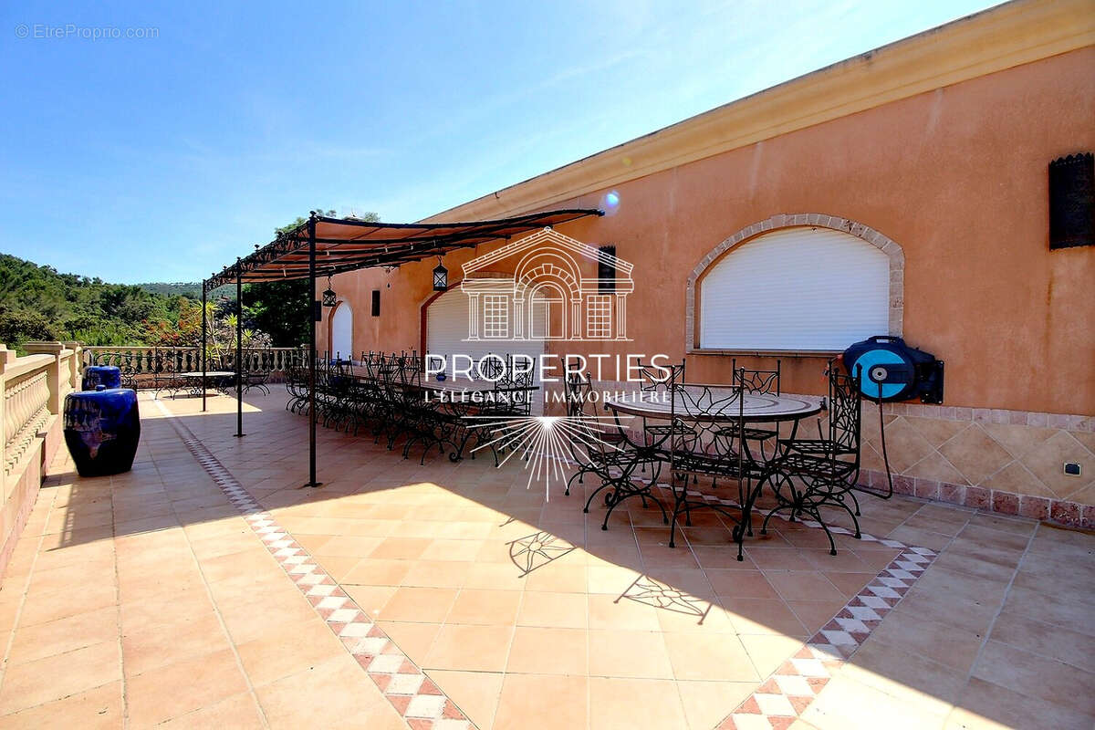 Maison à BORMES-LES-MIMOSAS